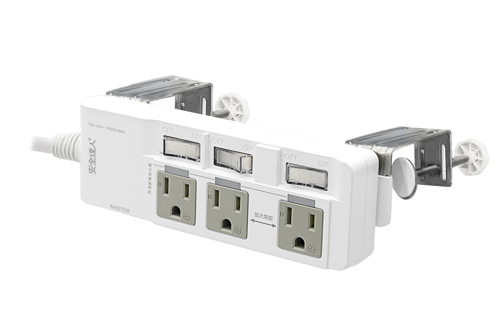【安全達人S-101NC+C】4開6插 2+3P 3孔延長線 (含夾子配件)